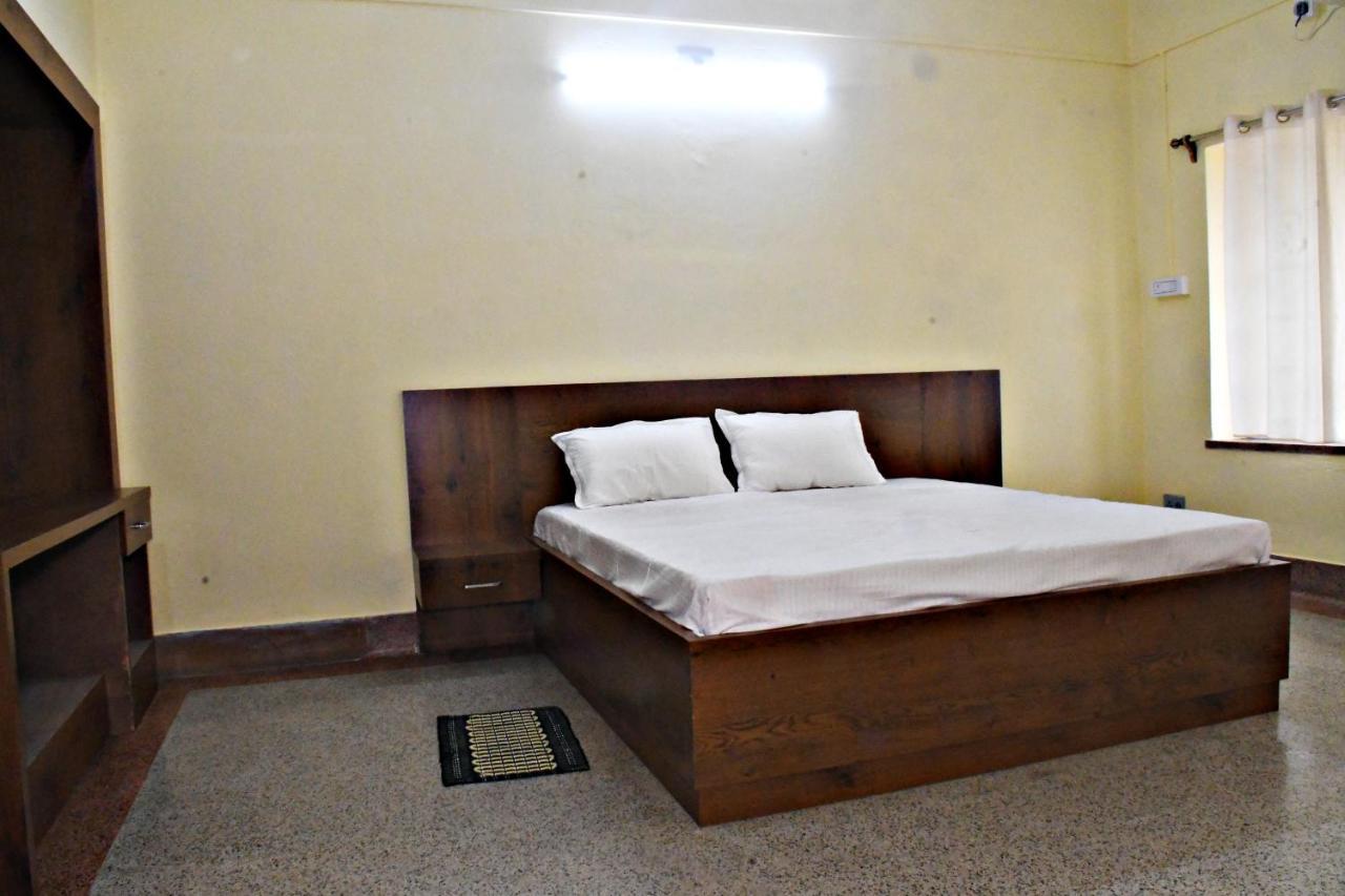 Jhargram Eshani Hotels And Guest House Bagian luar foto